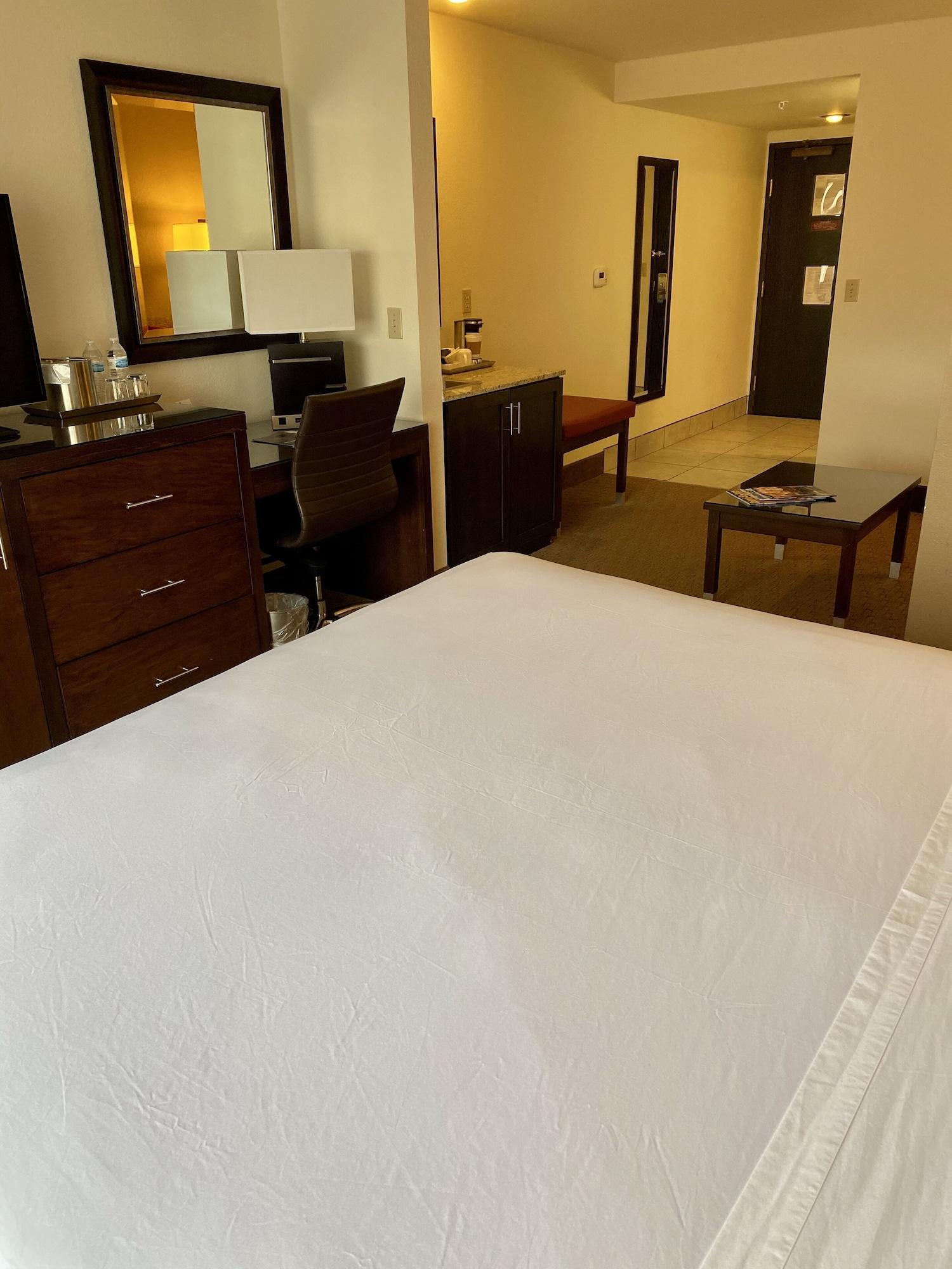 Radisson Hotel Colorado Springs Airport ภายนอก รูปภาพ