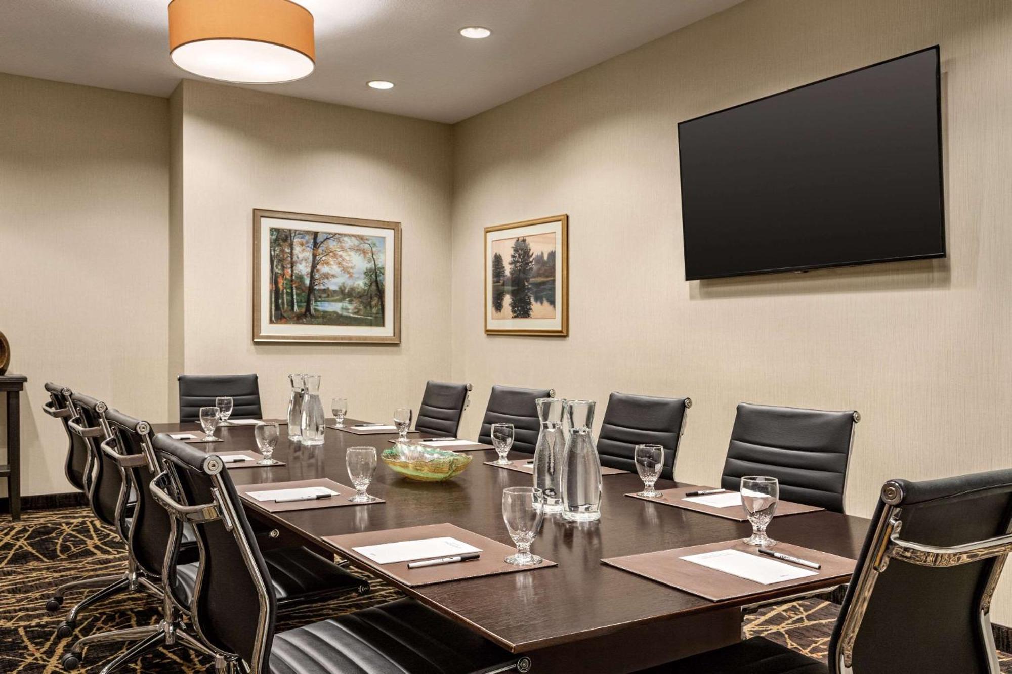 Radisson Hotel Colorado Springs Airport ภายนอก รูปภาพ