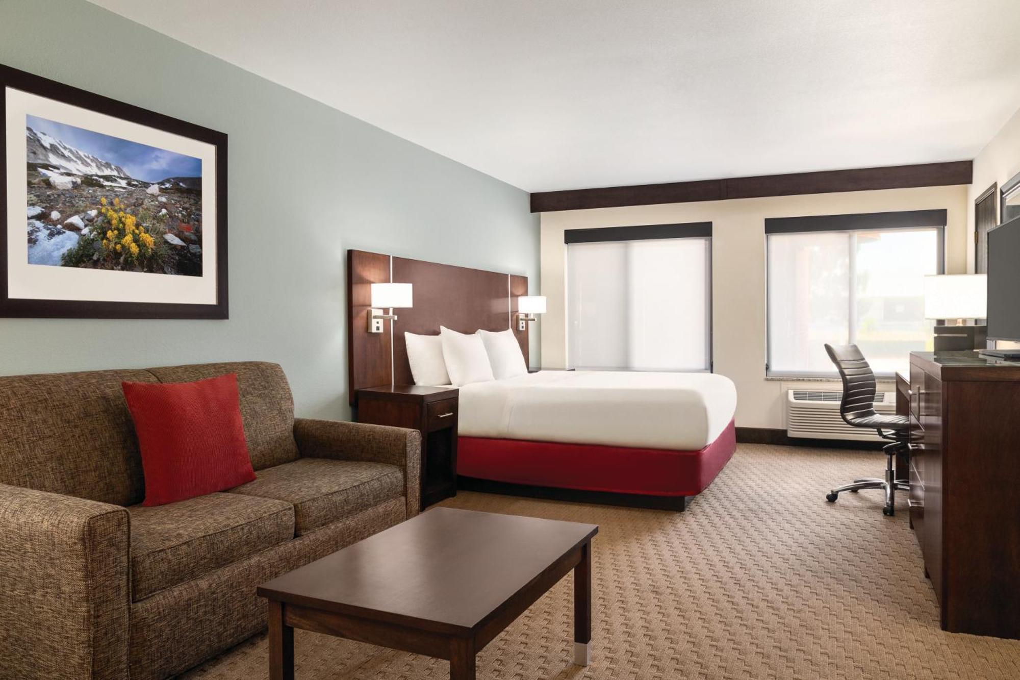 Radisson Hotel Colorado Springs Airport ภายนอก รูปภาพ