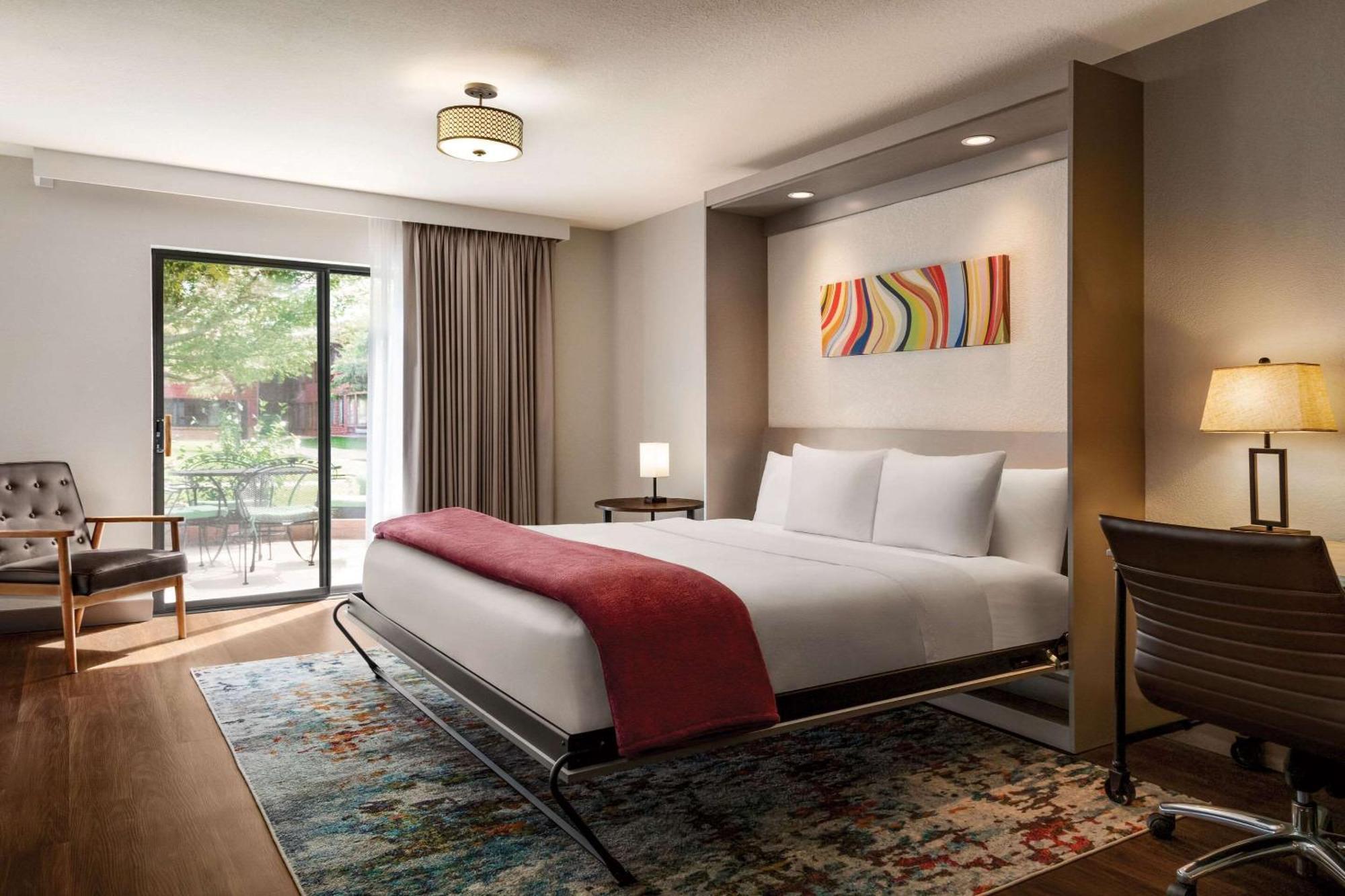 Radisson Hotel Colorado Springs Airport ภายนอก รูปภาพ