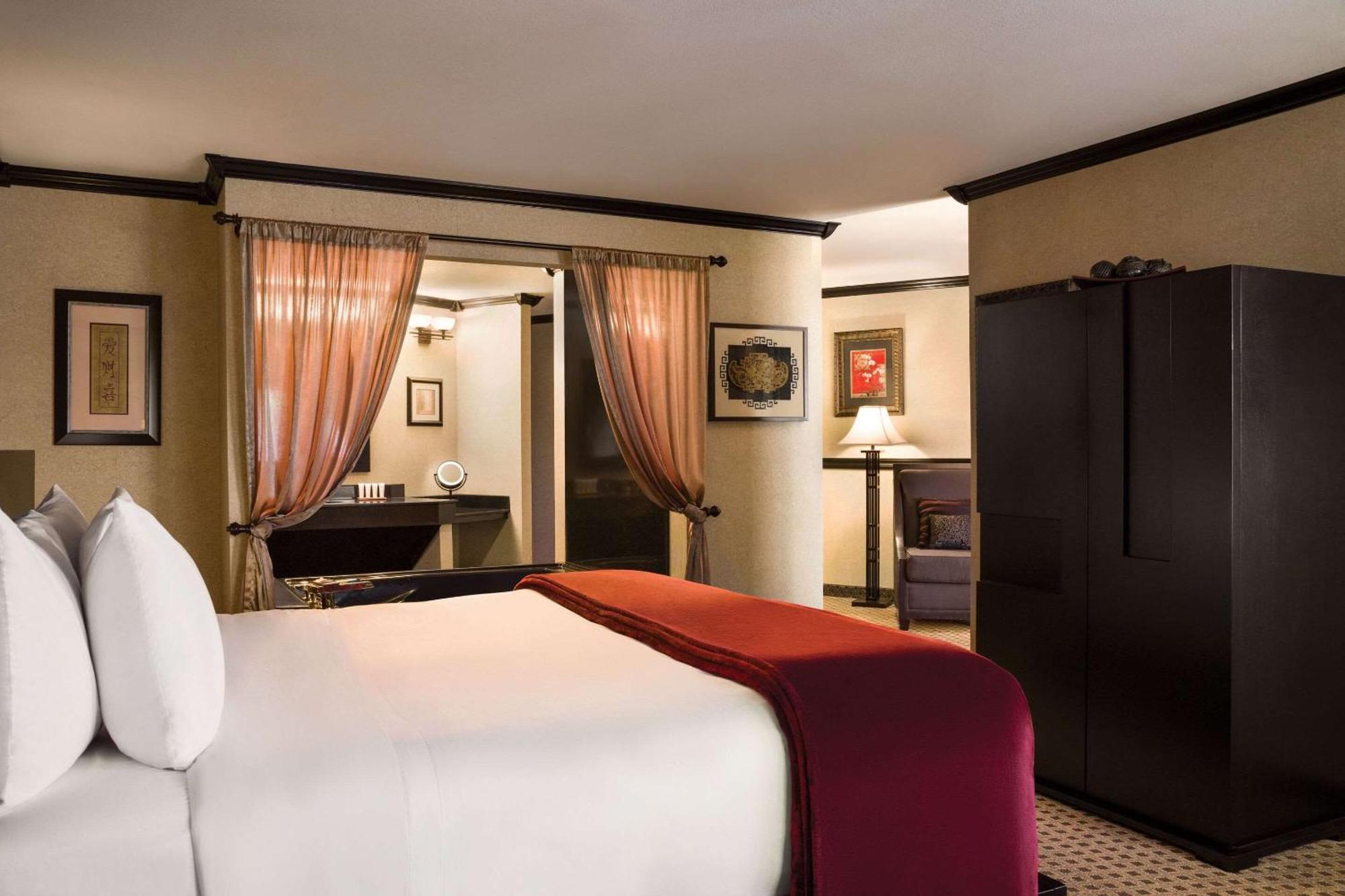 Radisson Hotel Colorado Springs Airport ภายนอก รูปภาพ