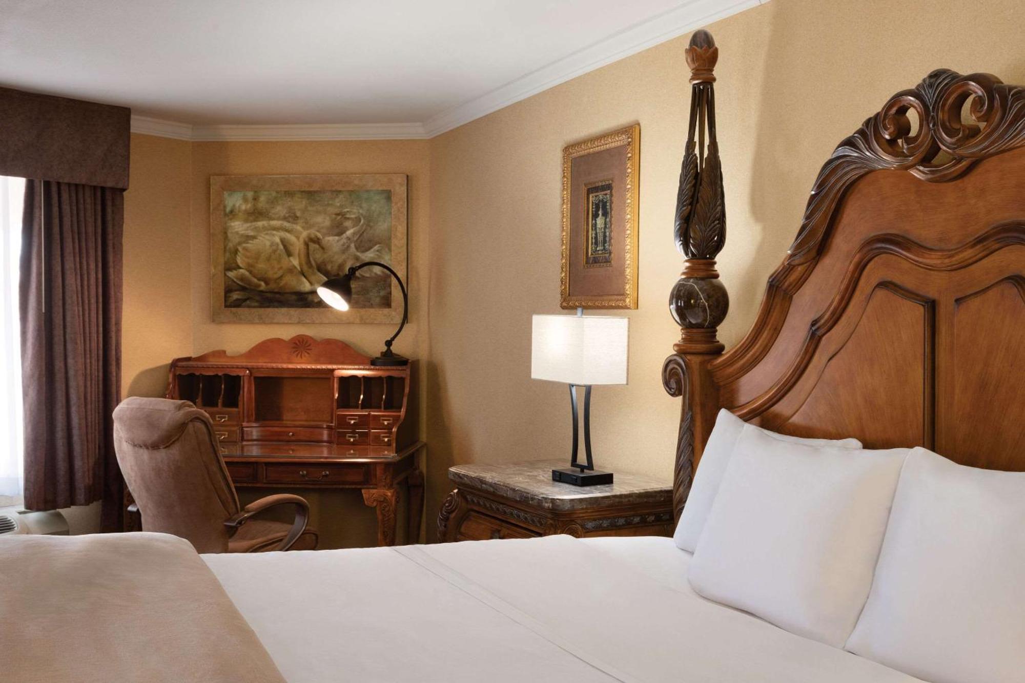 Radisson Hotel Colorado Springs Airport ภายนอก รูปภาพ